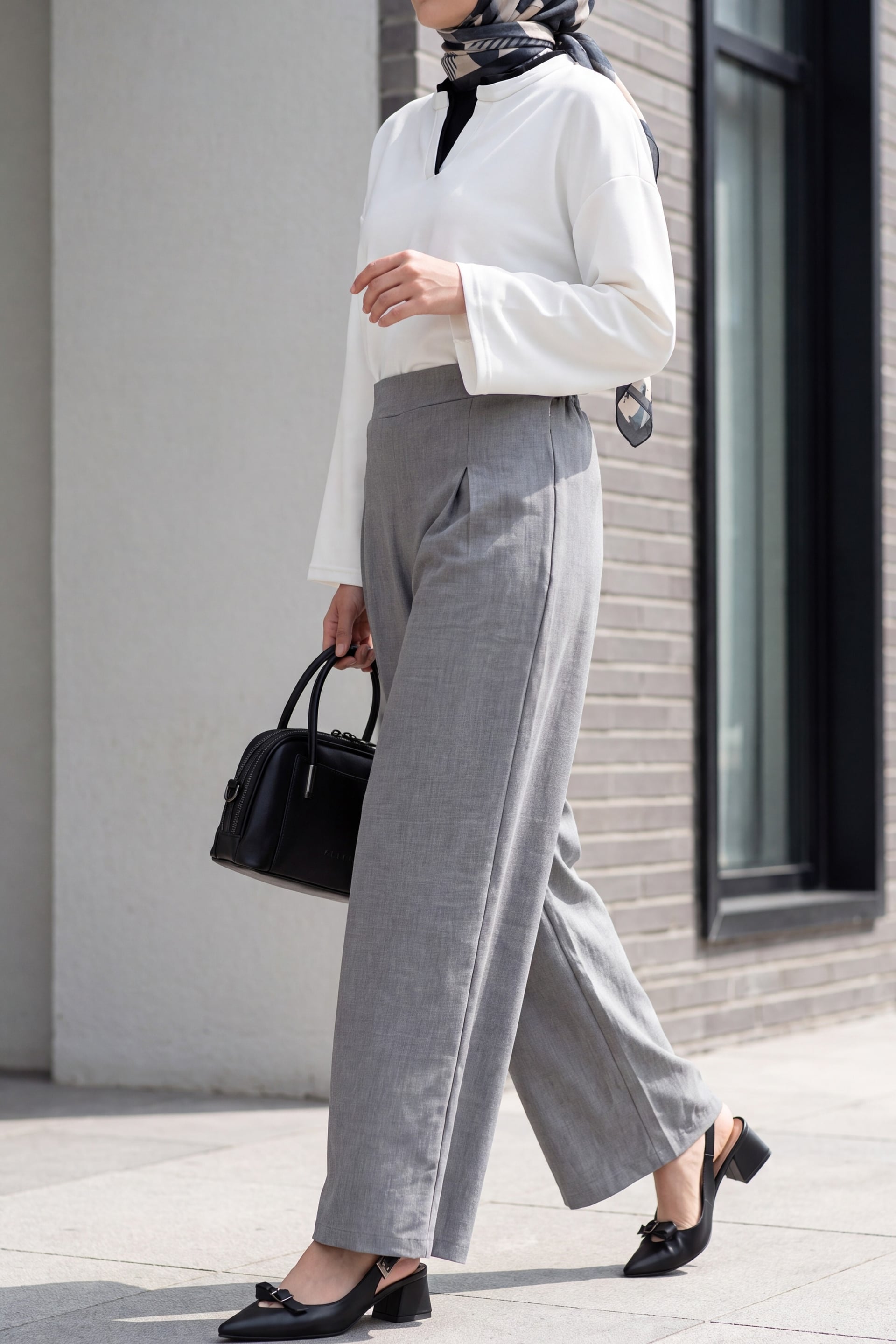Elastic Waist Wide Leg Pleated Linen Look Trousers - Light Grey - Podyumplus - by Peralane - photo 2