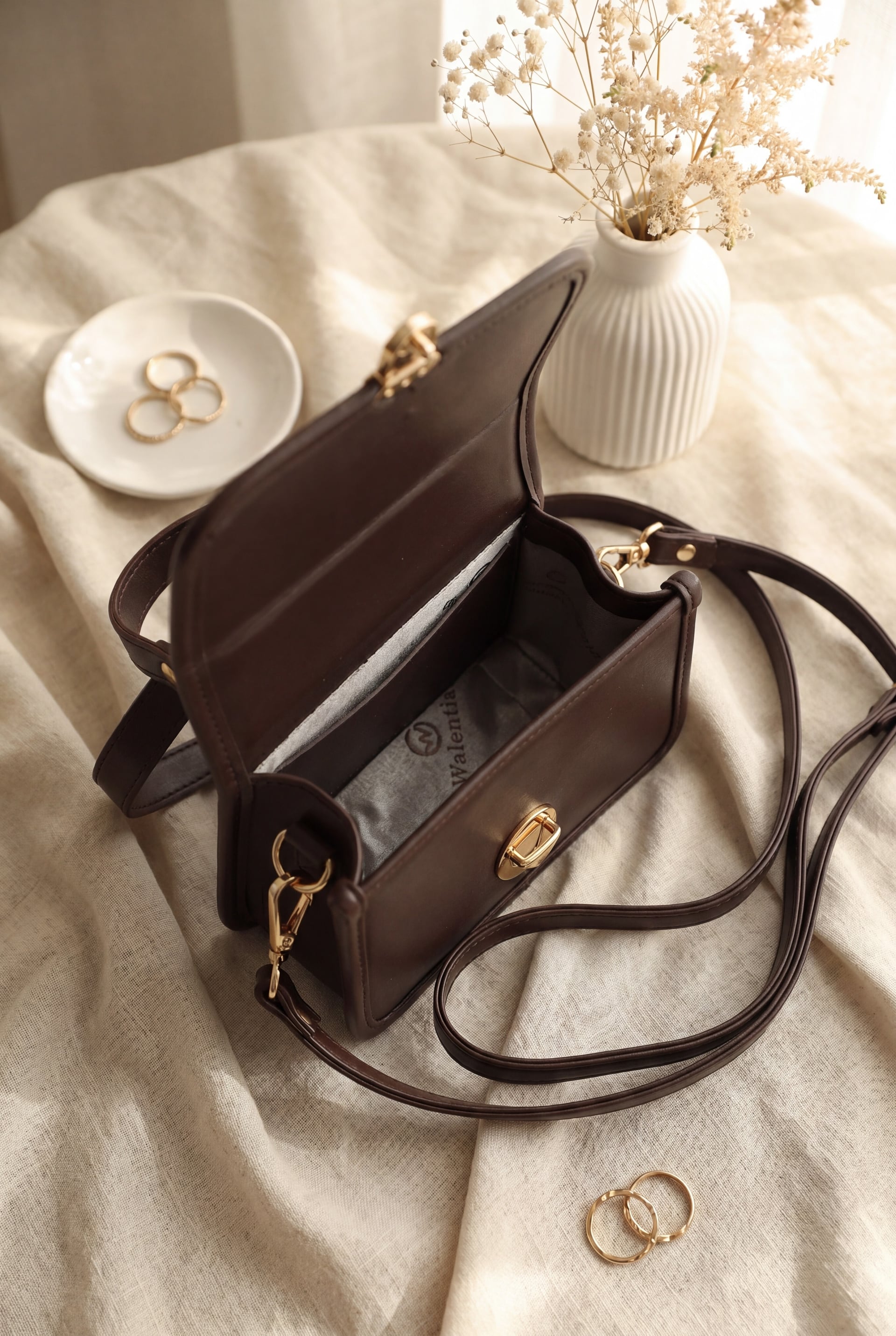 Box Handbag with Locked Flap, Handle and Long Strap - Dark Brown - Podyumplus - by Peralane - photo 2