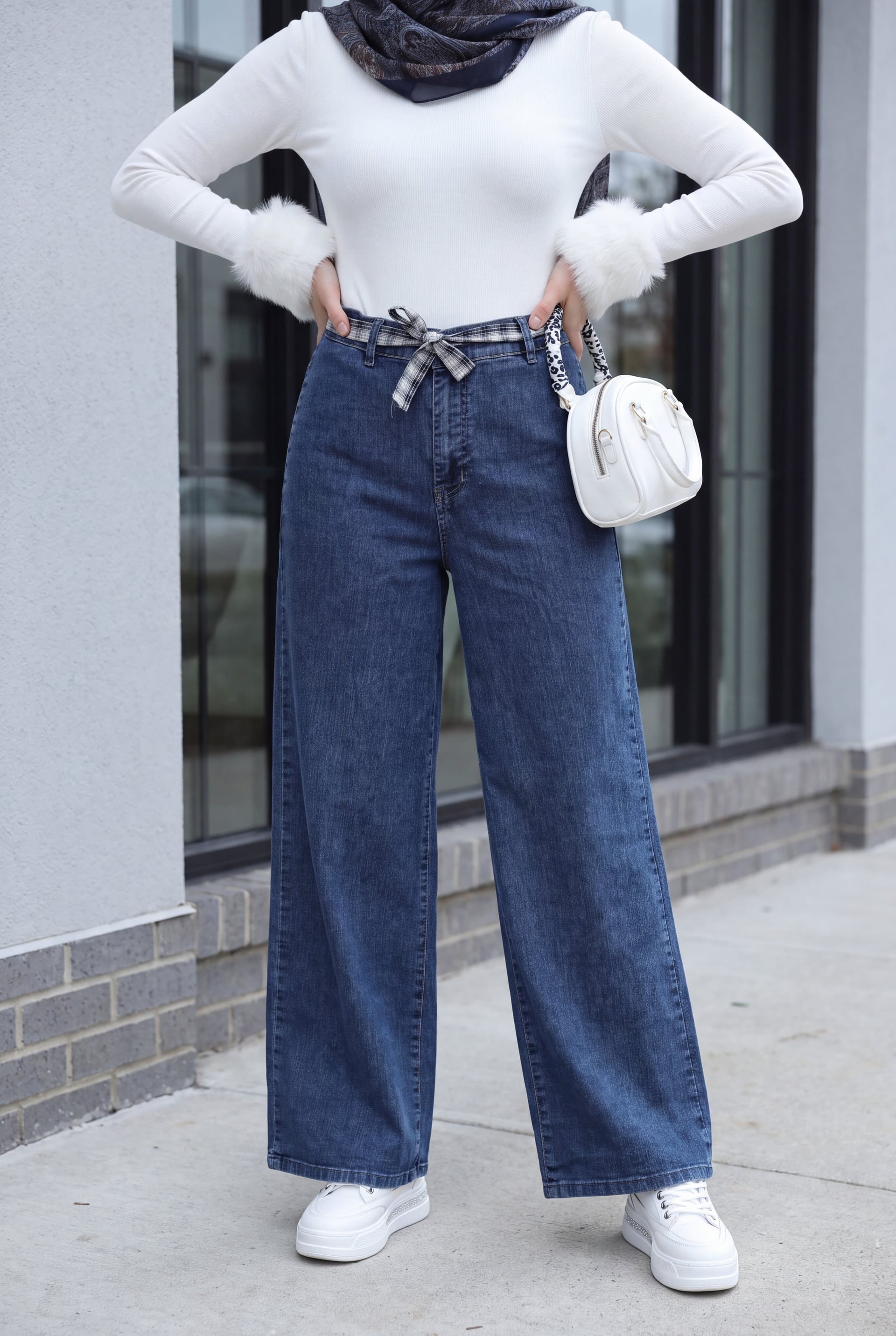 Wide-Leg Belted Zip-Front Denim Jeans - Dark Blue - Podyumplus - by Peralane