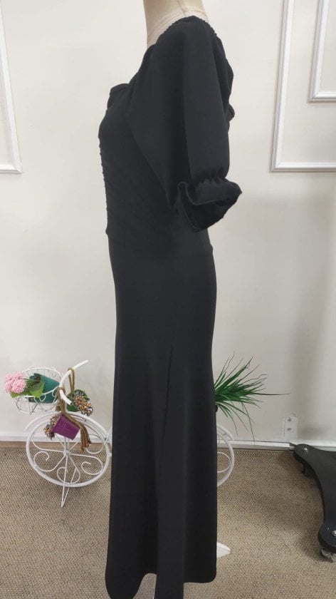 Women's Black Midi Dress with Sweetheart Neckline and Puffed Sleeves - Janes - by Peralane - photo 9