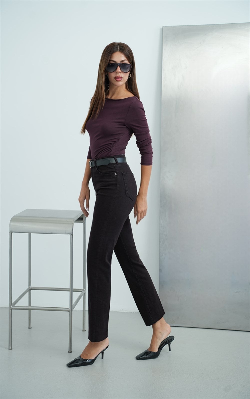 High Waist Raw Hem Belt Detail Women's Plum Jean Trousers - Lacarino Jeans - by Peralane - photo 3