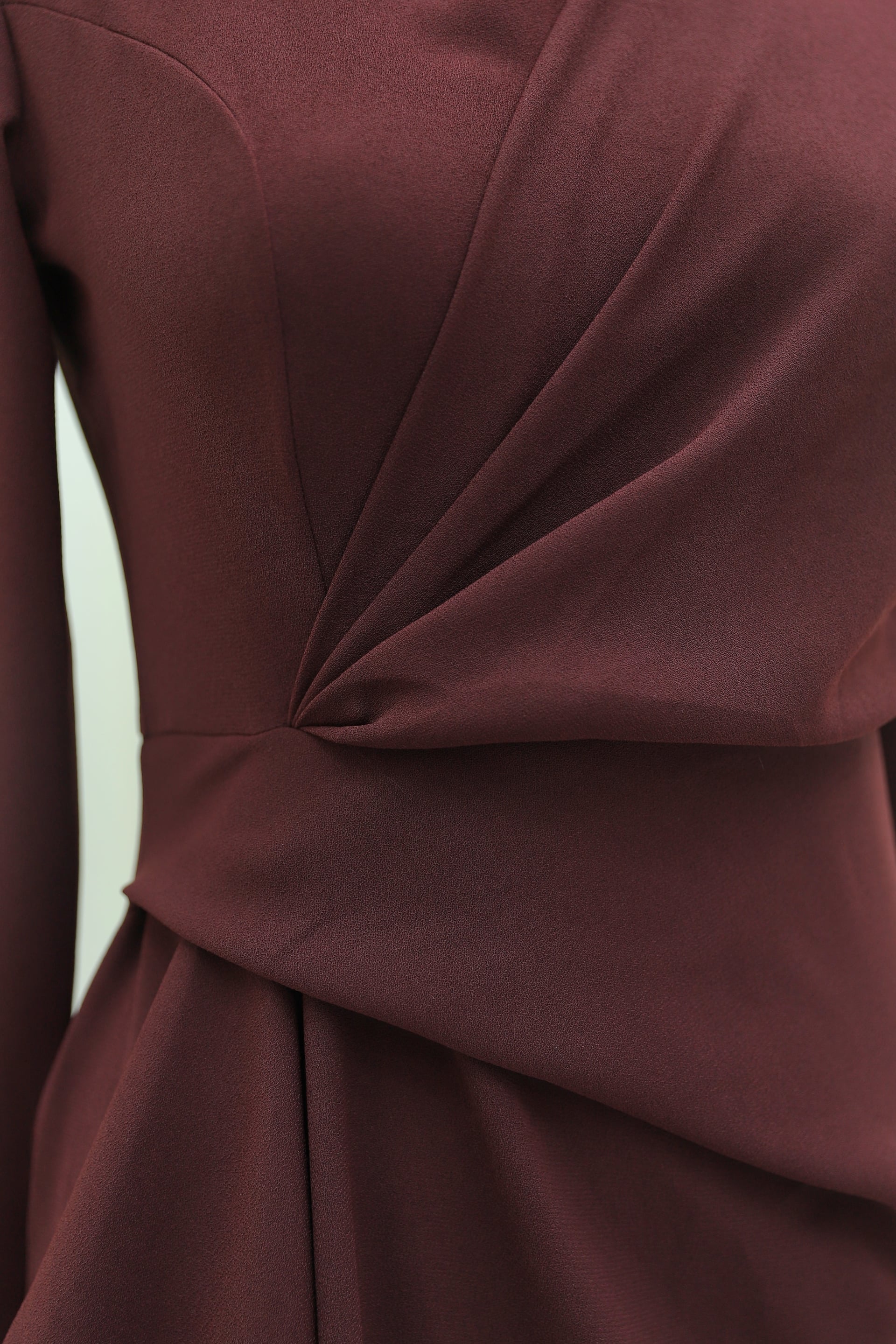 Asymmetric Hem Ruched Crepe Dress - Dark Burgundy - Podyumplus - by Peralane - photo 8