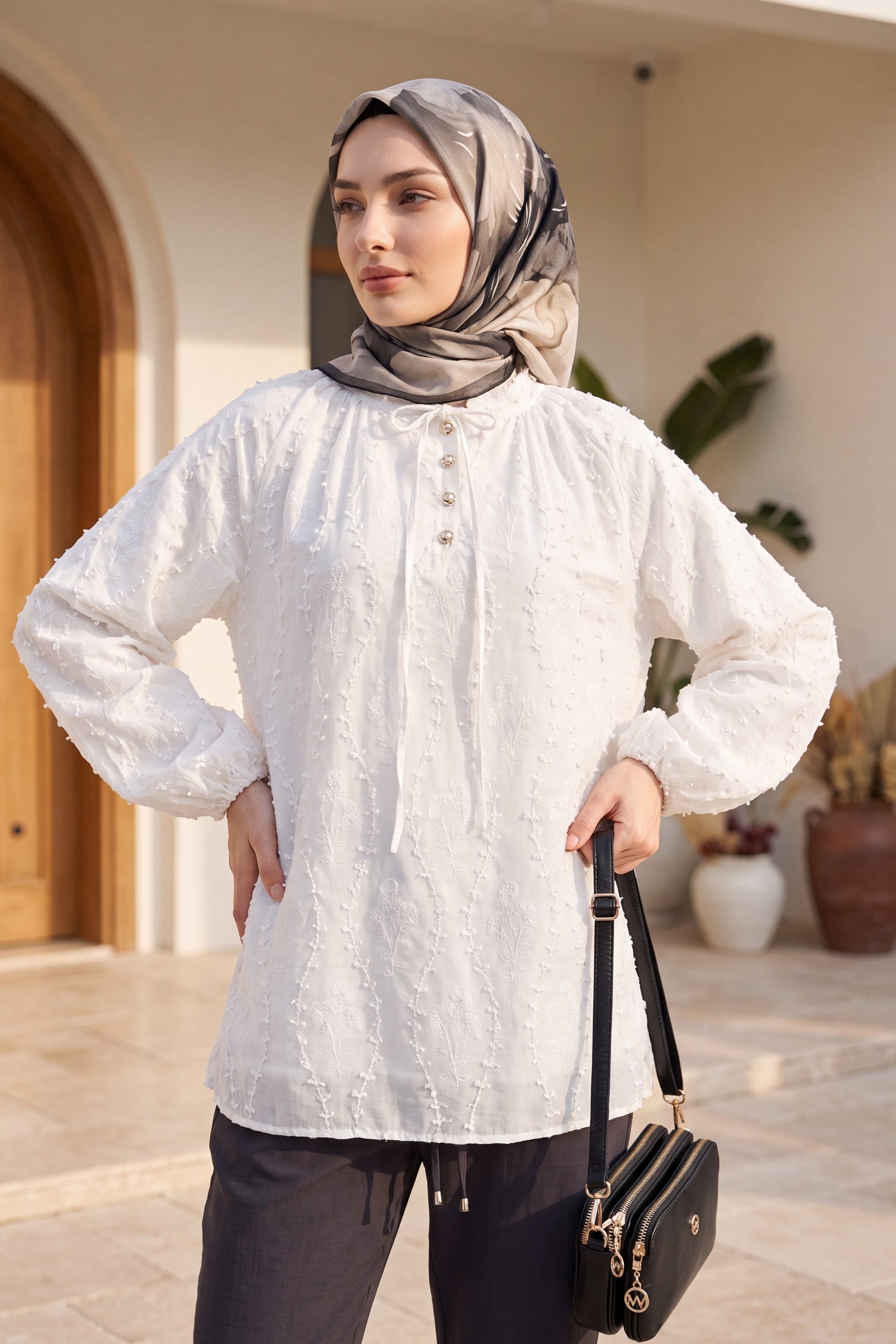 White Oversize Tunic with Embroidered Floral Pattern and Tie Neck - Podyumplus - by Peralane - photo 2