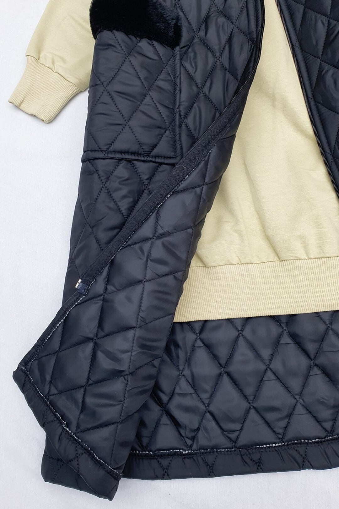 Quilted Vest with Removable Hood and Belt - Black - Podyumplus - by Peralane - photo 6