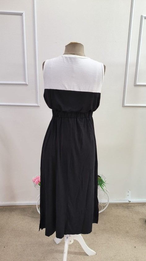 Women's Sleeveless Color-Blocked Midi Dress with Slit - Janes - by Peralane - photo 5