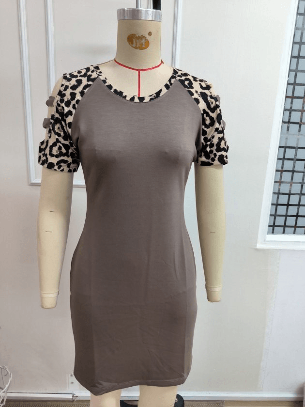 Women's Short Sleeve Round Neck Dress with Shoulder Straps Detail - Janes - by Peralane - photo 4