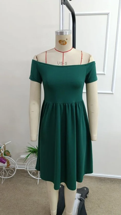 Women's Deep Green Madonna Neck Short Sleeve Short Sequin Crepe Dress - Janes - by Peralane - photo 4
