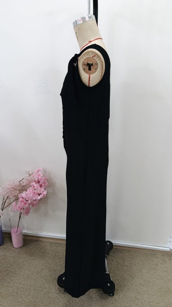 Black Sleeveless Button-Front Jumpsuit with Square Neckline - Janes - by Peralane - photo 5