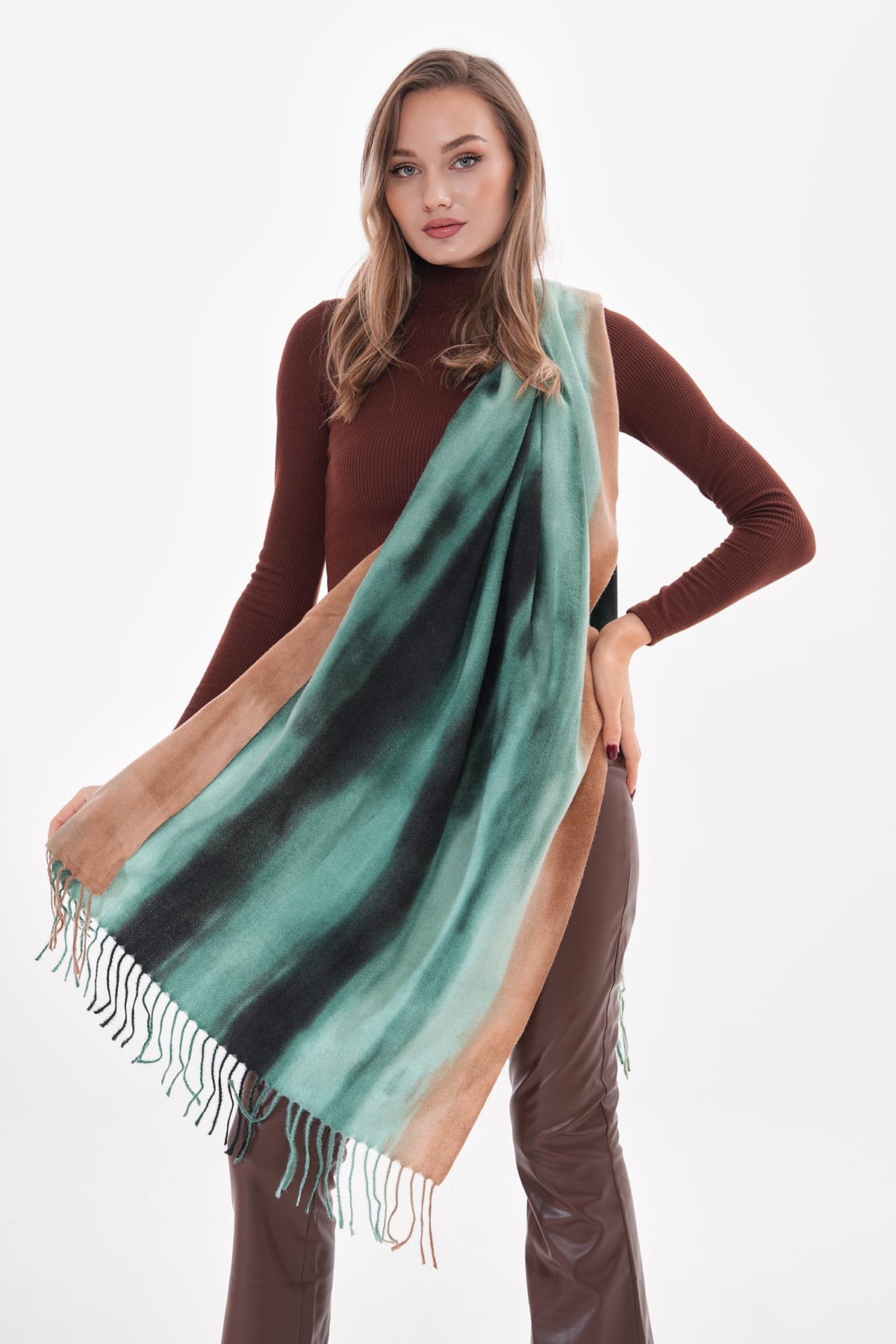 Green Batik Fringed Scarf - Nesvay - by Peralane - photo 2