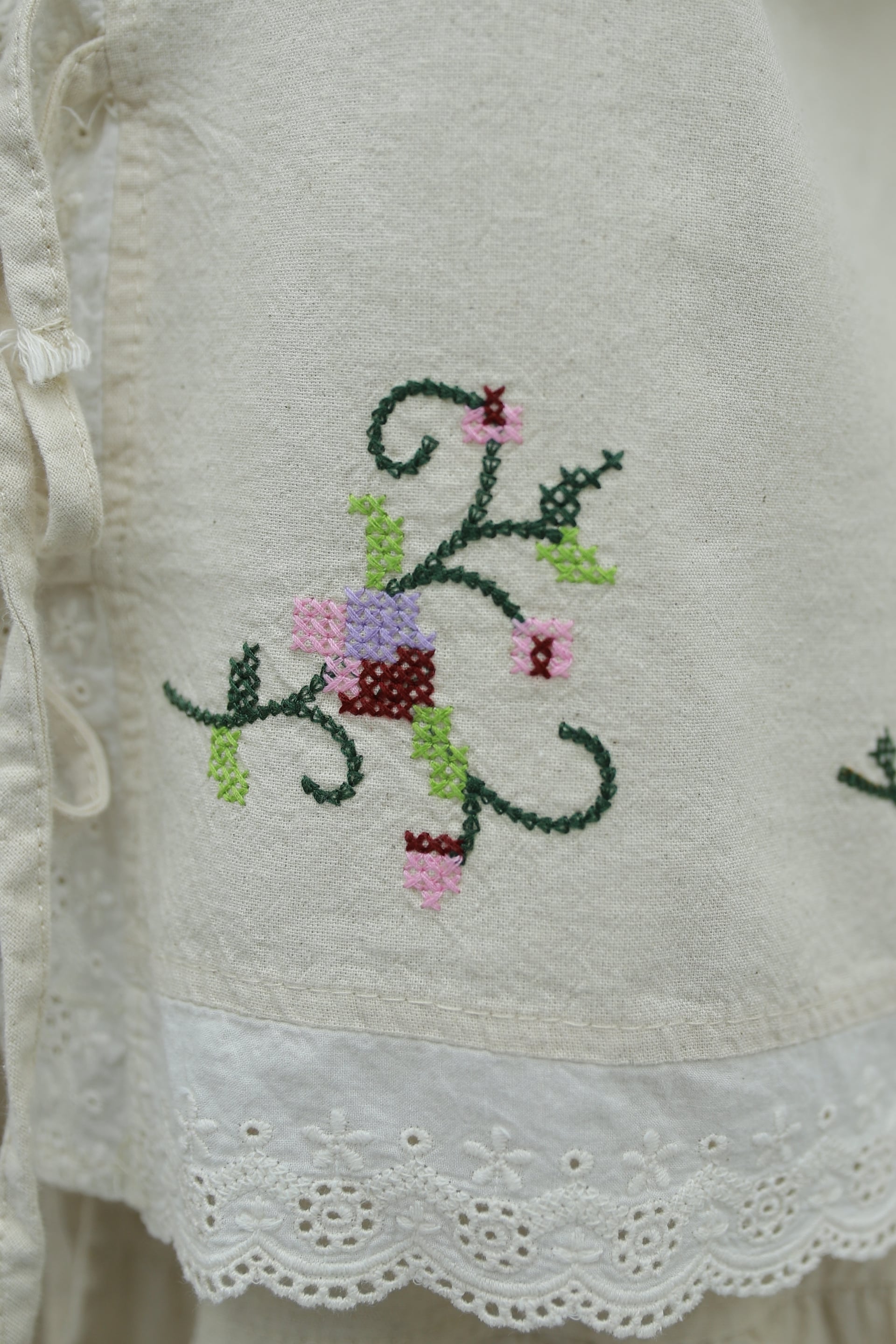 Beige Linen Kimono Set with Cross-Stitch Embroidery and Scalloped Skirt - Podyumplus - by Peralane - photo 7