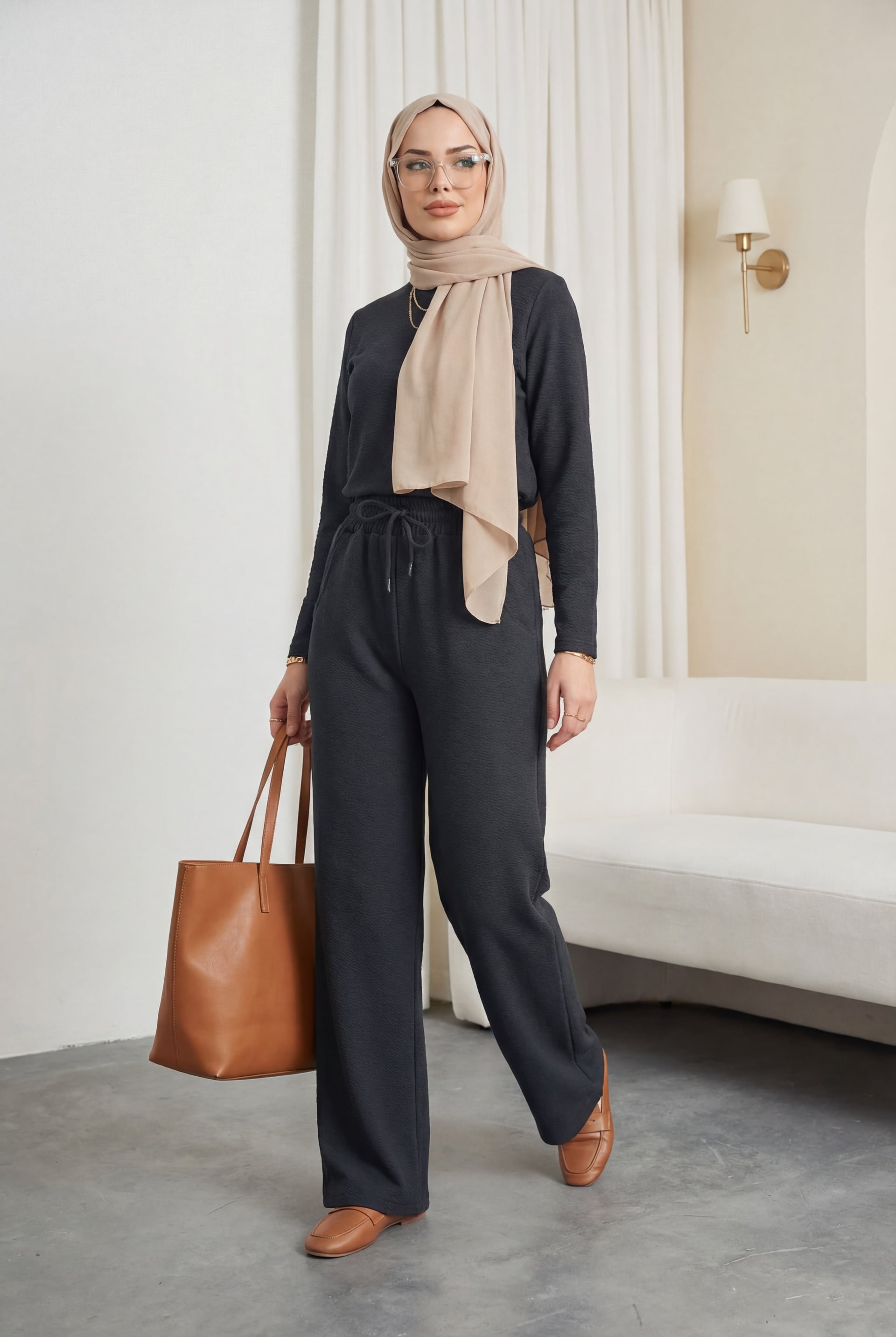 Zara Crepe Trousers with Drawstring Waist and Pockets - Black - Podyumplus - by Peralane - photo 2