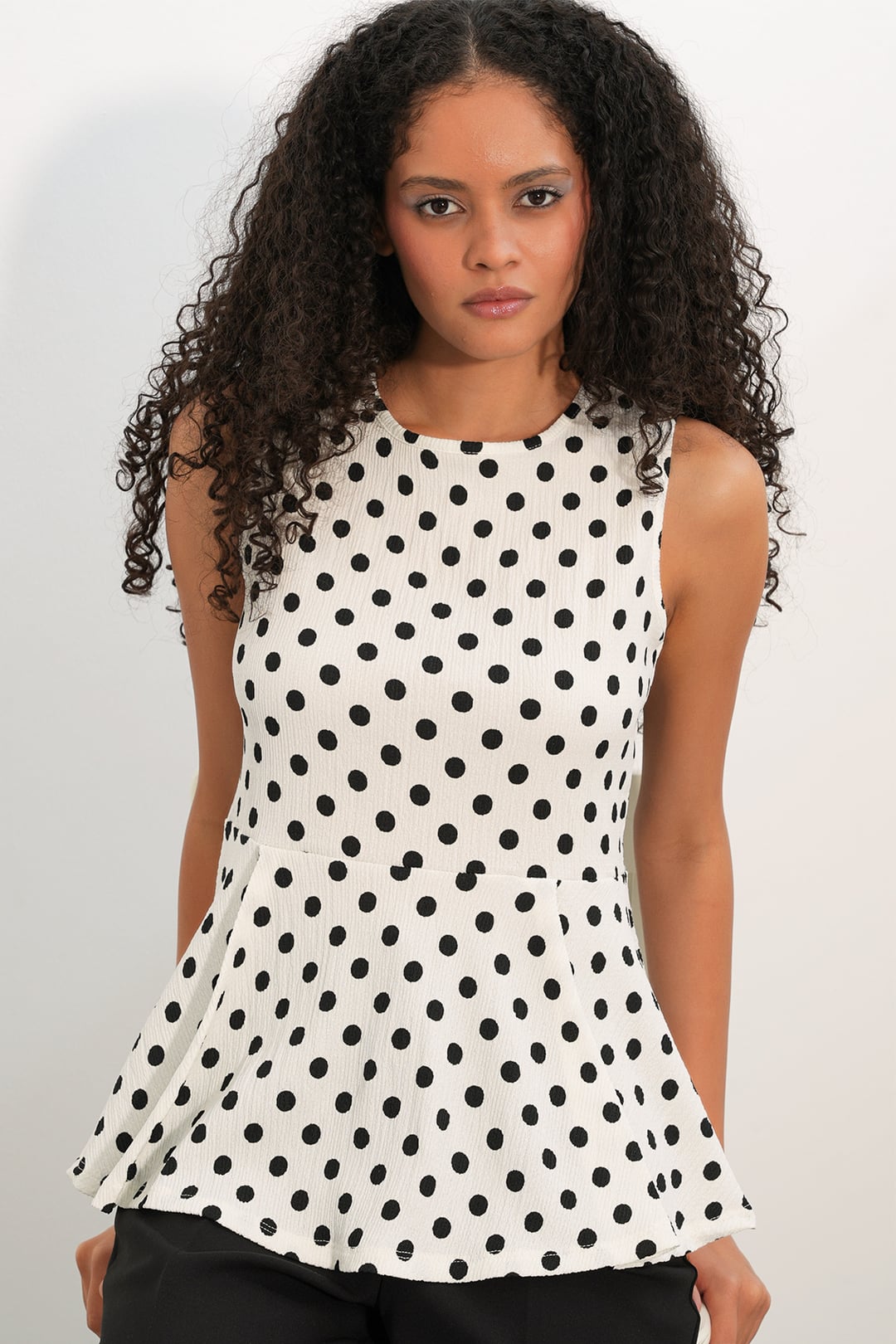 Women's Sleeveless Polka Dot Blouse 40021 - White - Bigdart - by Peralane - photo 6