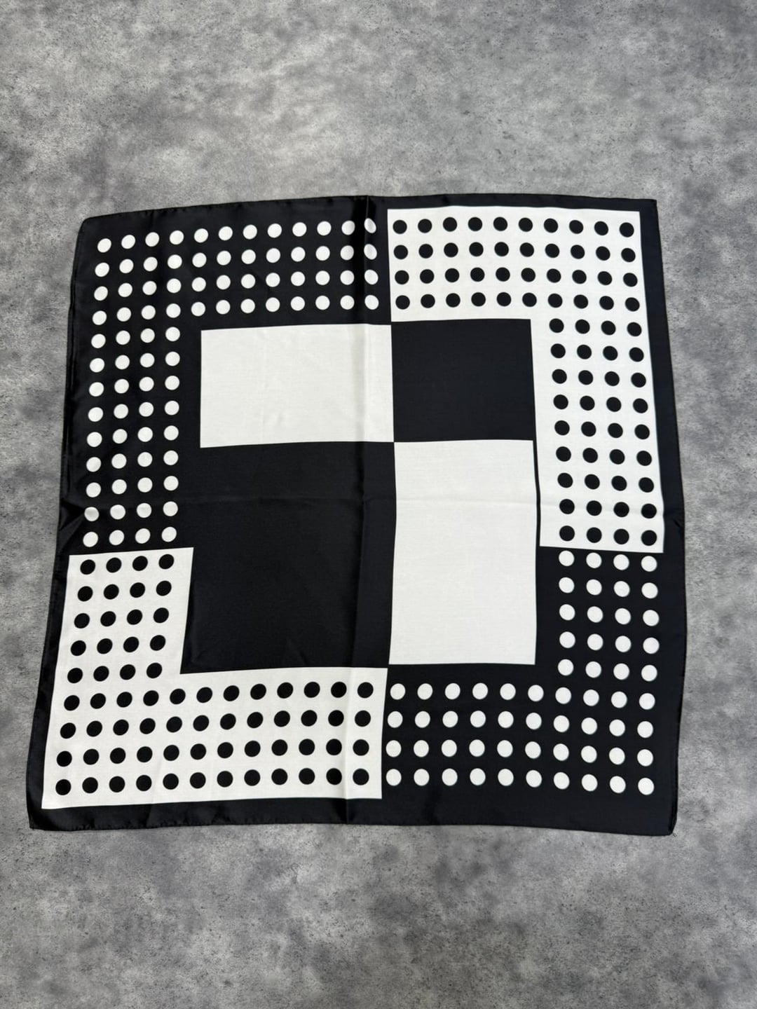 Black Polka Dot Border Bandana Scarf 70x70 cm - Nesvay - by Peralane