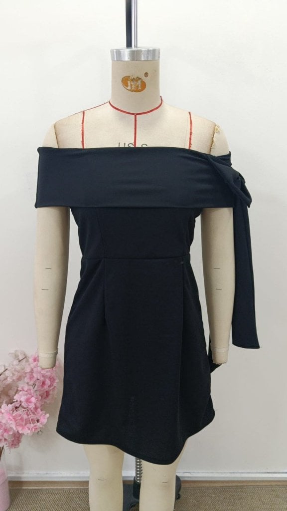 Women's Black Off-Shoulder Bow Detail Short Crepe Dress - Janes - by Peralane - photo 6