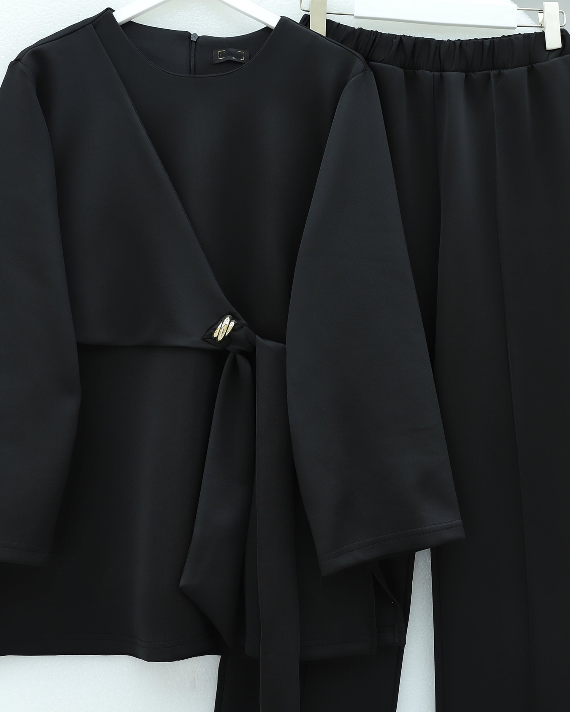 Black Scuba Wrap-Front Top and Wide-Leg Trousers Set - Podyumplus - by Peralane - photo 8