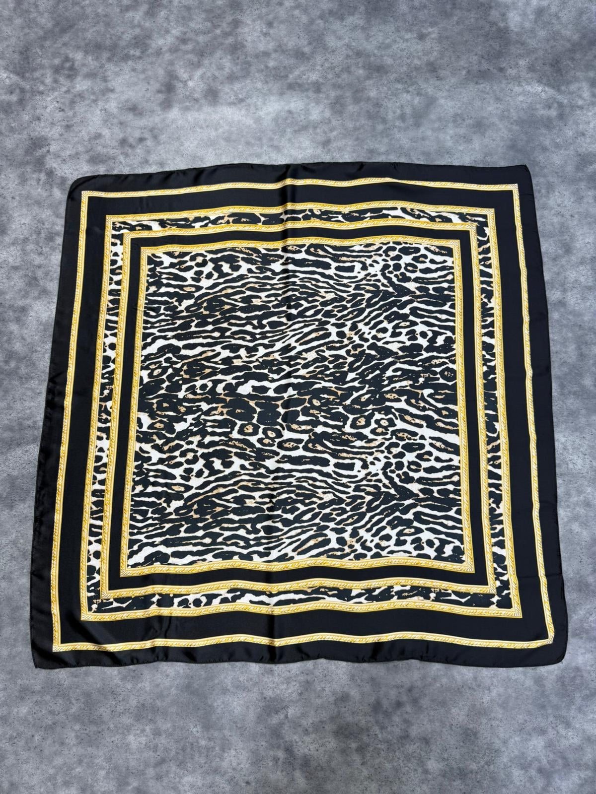 Leopard Print Bandana Scarf 90x90 cm - Nesvay - by Peralane