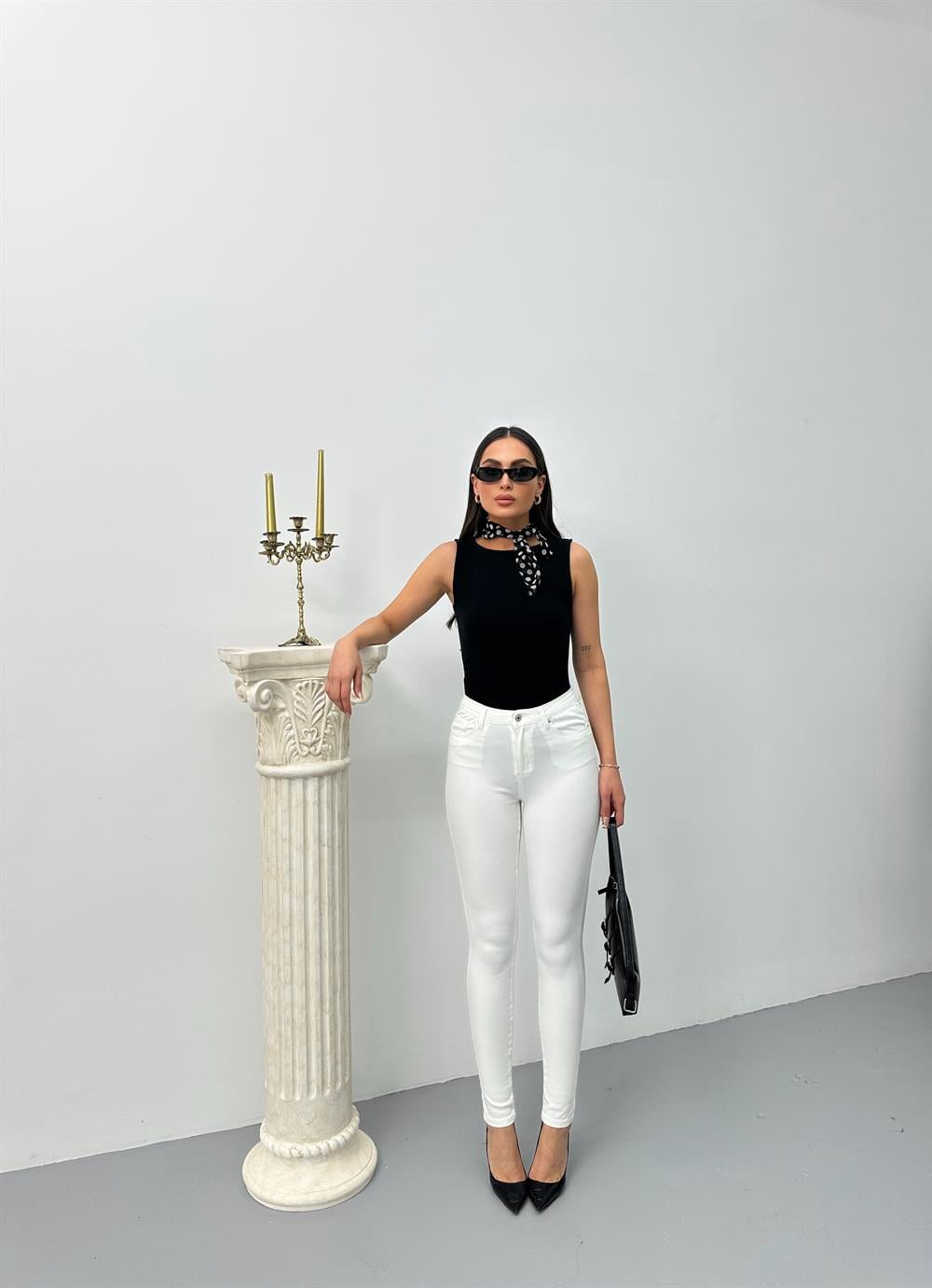 High Waist Slim Leg White Jeans for Women - Lacarino Jeans - by Peralane - photo 5