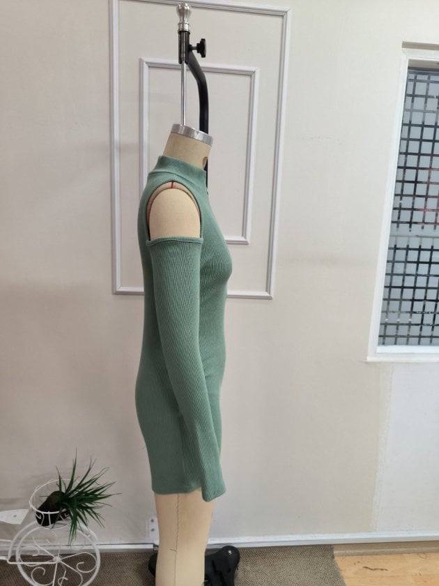 Women's Ribbed Romper with Cut-Out Shoulders and Zip Front - Janes - by Peralane - photo 5
