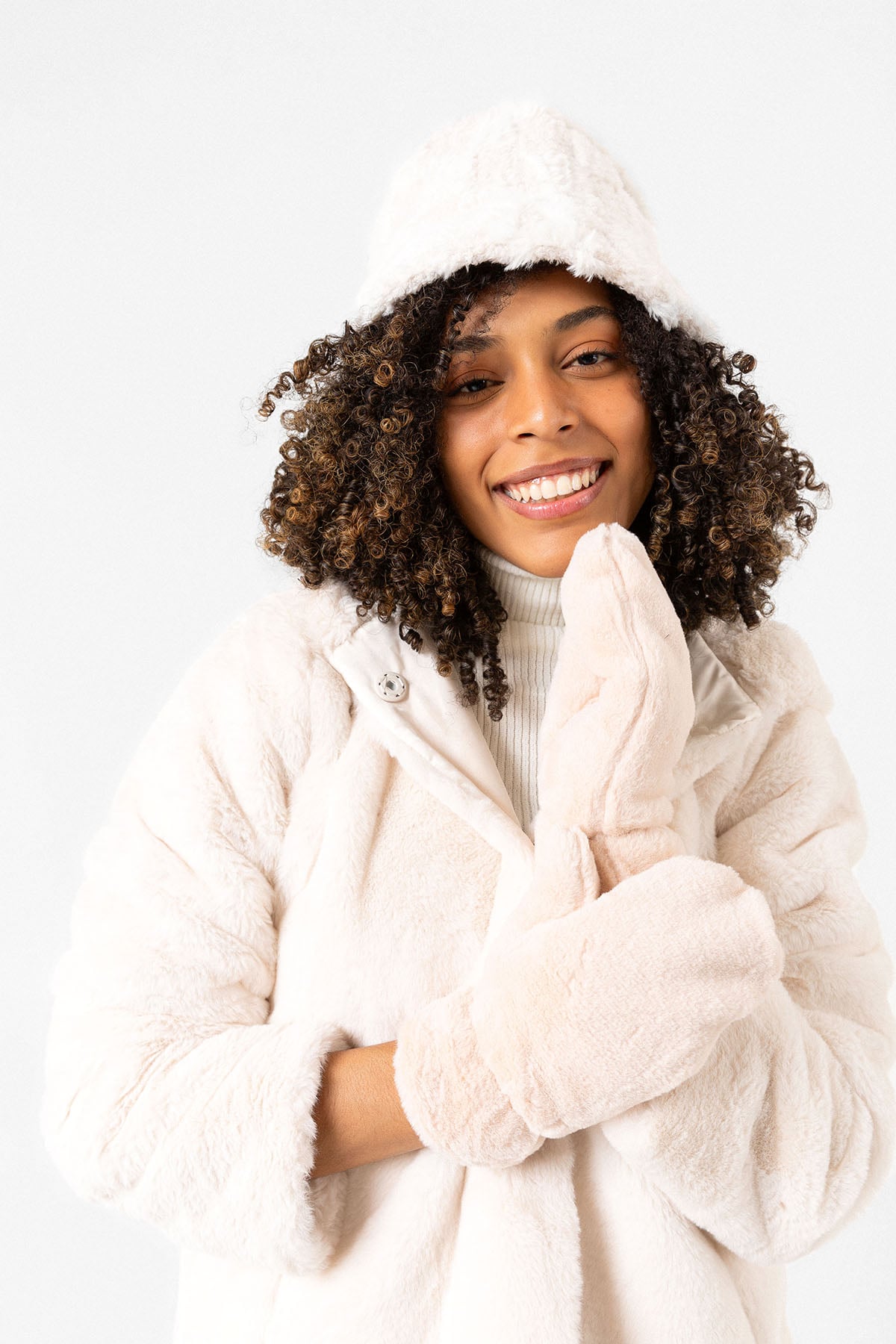 Plush Soft Touch Beige Hat and Mittens Set - Pack of 4 - Nesvay - by Peralane