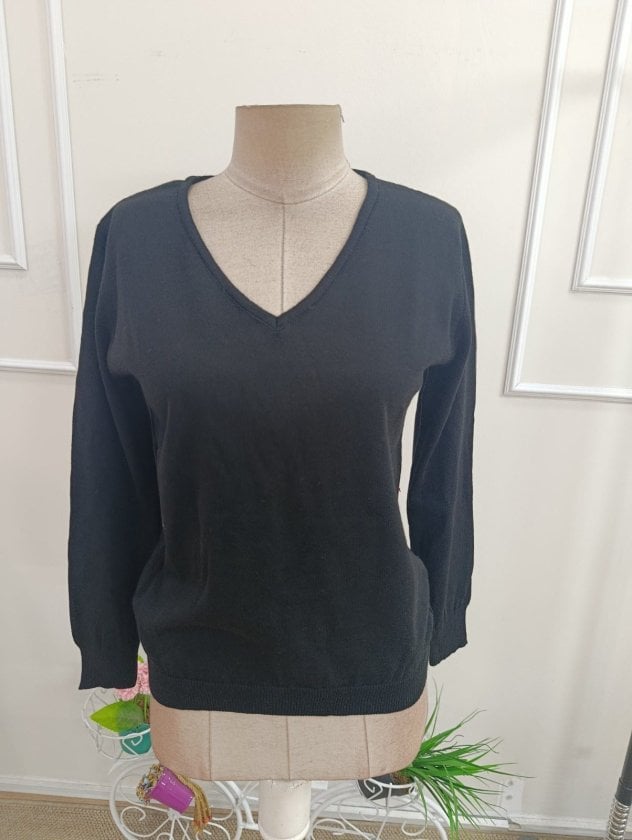 Women's Long-Sleeved V-Neck Knit Blouse - Janes - by Peralane - photo 4