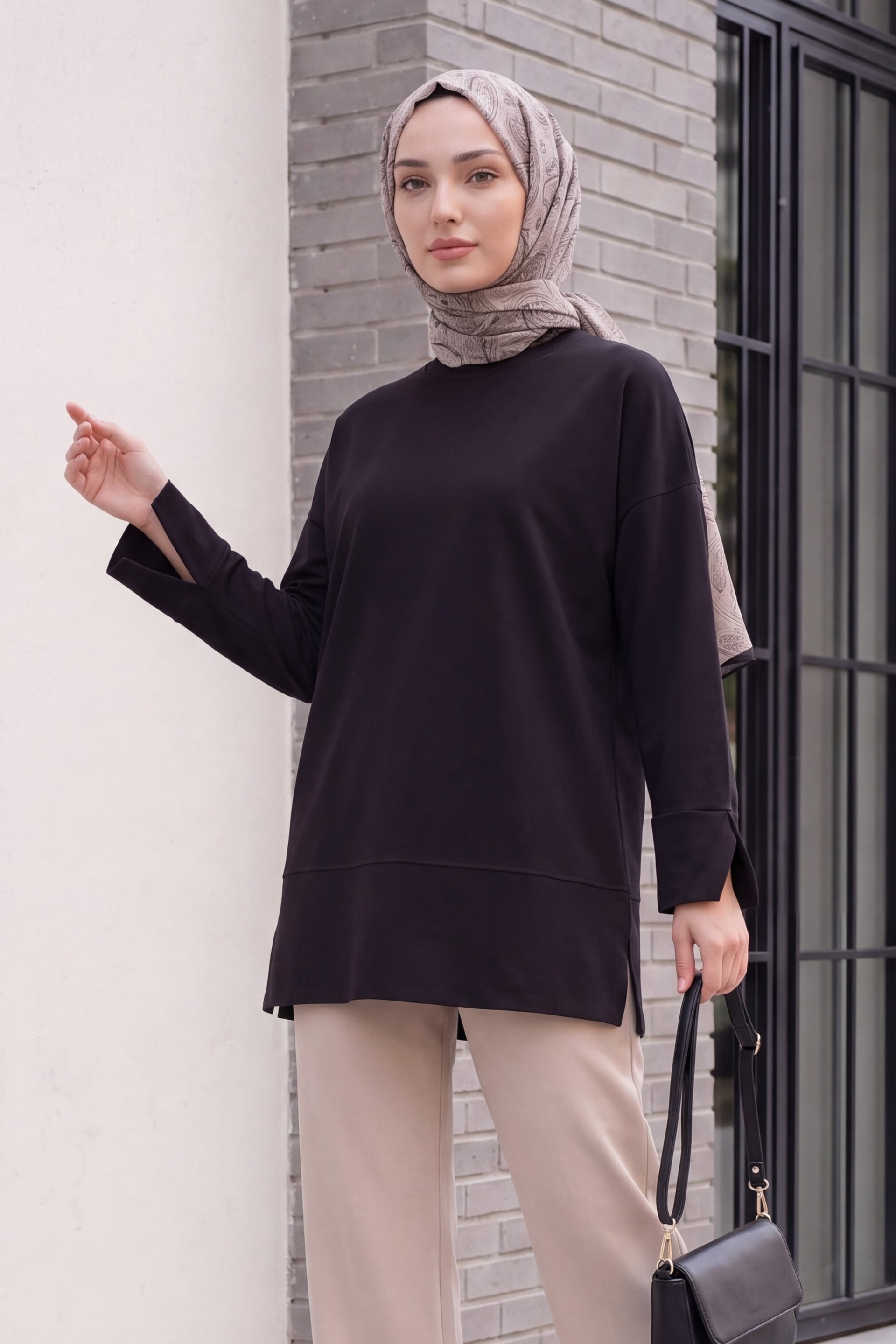 Bisiklet Yaka Yırtmaçlı Oversize Penye Tunik - Siyah - Podyumplus - by Peralane - photo 2