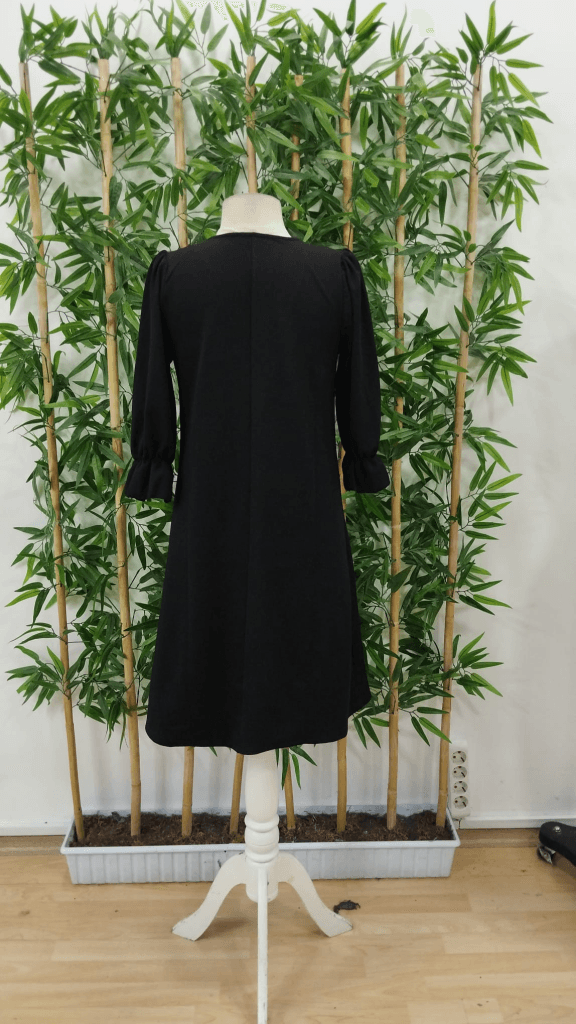Women's Short Sleeve V-Neck Relaxed Crepe Dress - Janes - by Peralane - photo 6