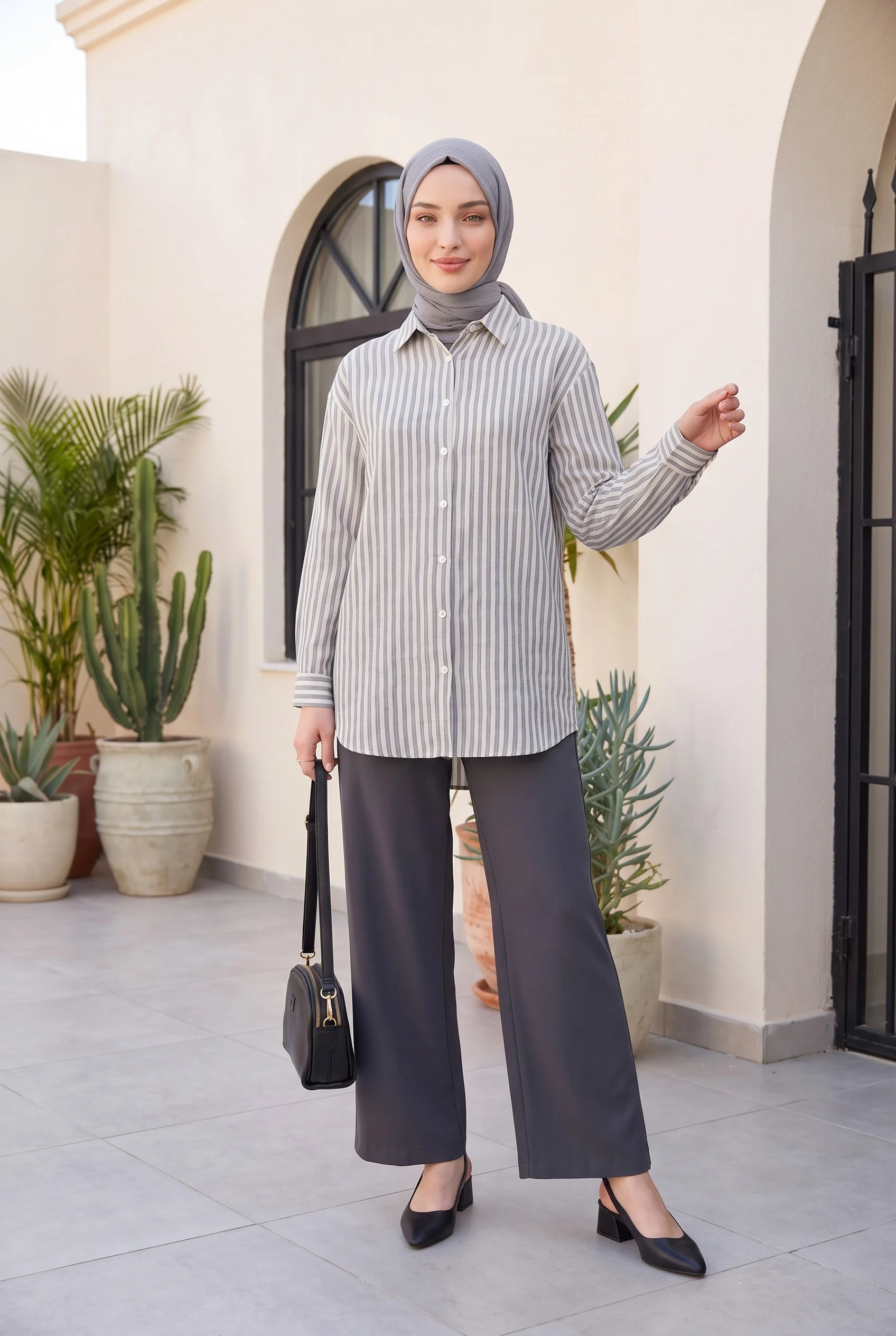Striped Button-Front Long-Sleeve Shirt - Black - Podyumplus - by Peralane - photo 2