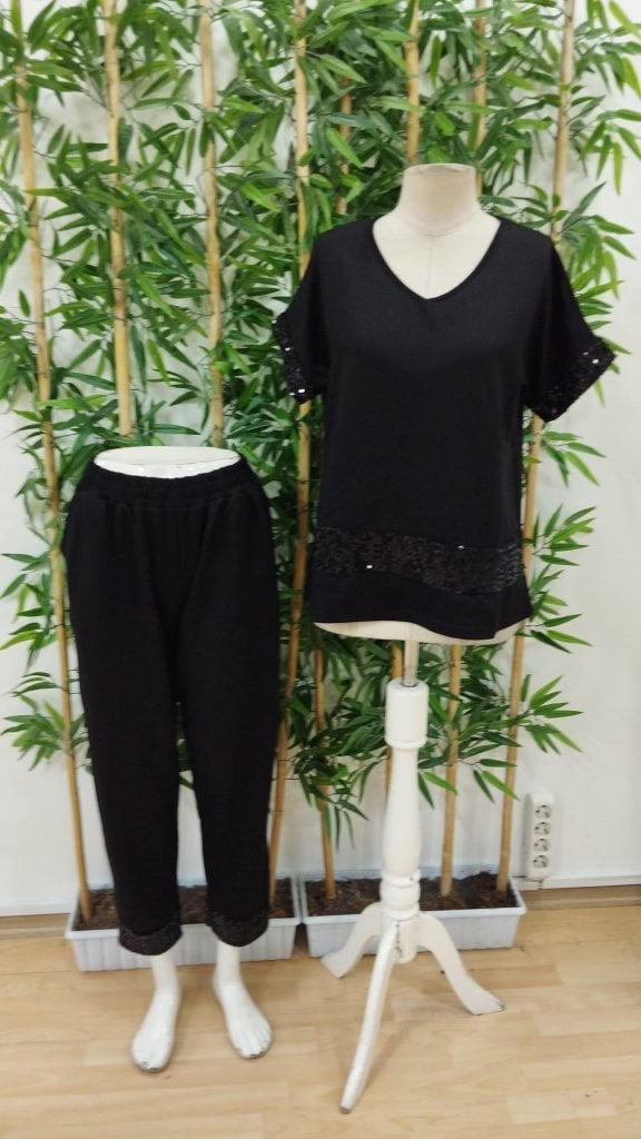 Women's Black Sequin Trim V-Neck Short Sleeve Top and Pants Two-Piece Set - Janes - by Peralane - photo 4