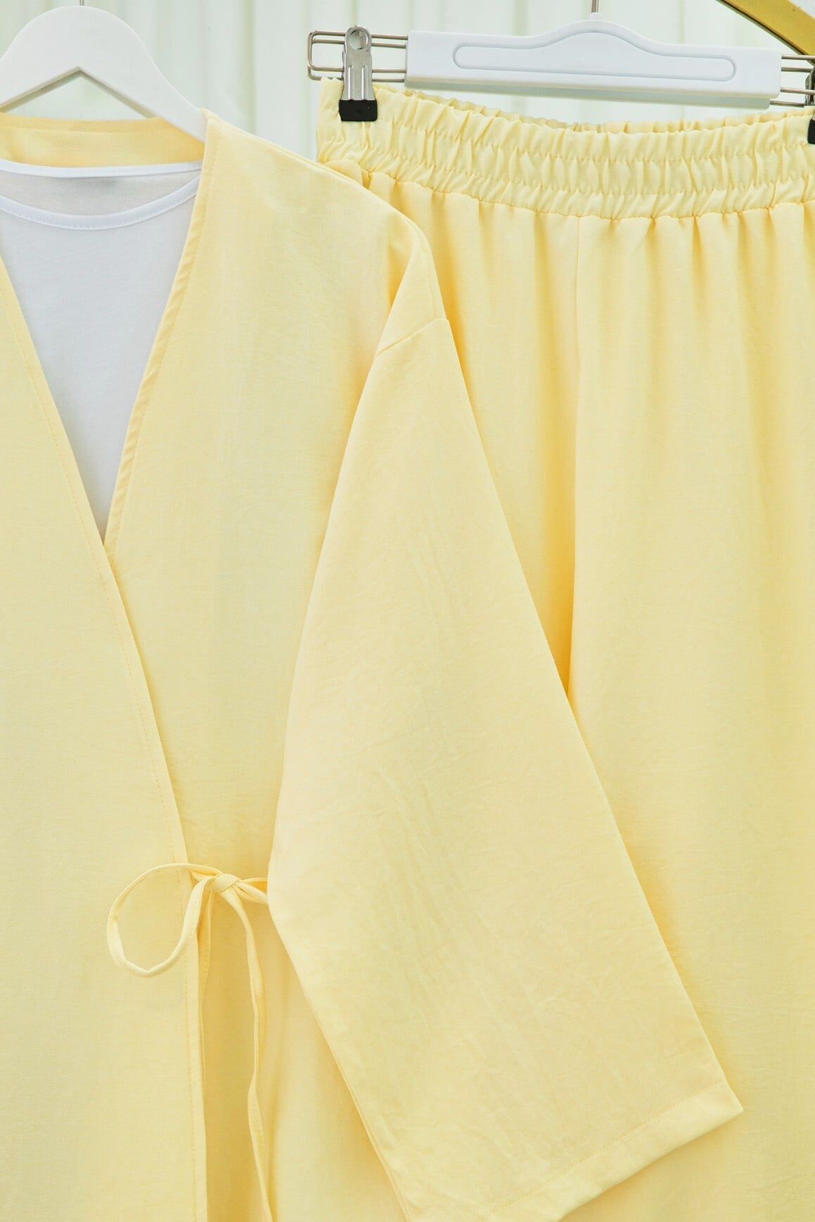 Front-Tie Kimono Set with Wide-Leg Trousers - Light Yellow - Podyumplus - by Peralane - photo 9