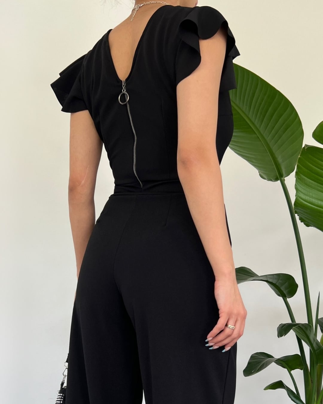 Black Wide-Leg Jumpsuit with V-Neck and Flutter Sleeves - Podyumplus - by Peralane - photo 4