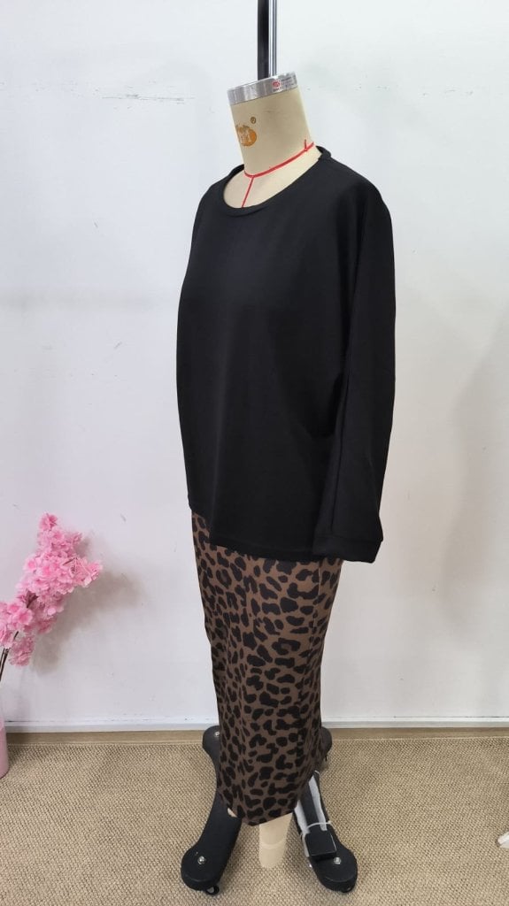 Women's Long-Sleeve Crew Neck Modal Blouse and Leopard Print Skirt Two-Piece Set - Janes - by Peralane - photo 8