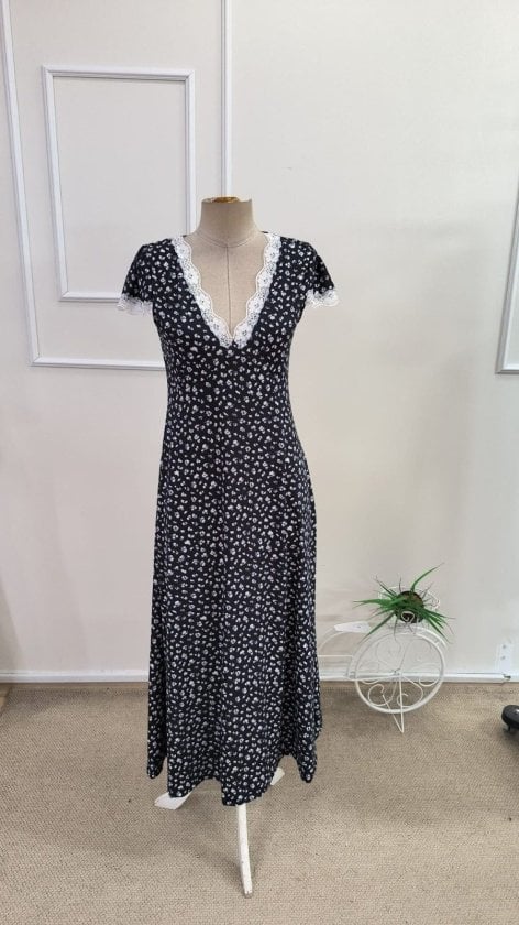 Women's Short Sleeve Deep V-Neck Lace Detail Floral Print Long Suprem Dress - Janes - by Peralane - photo 7