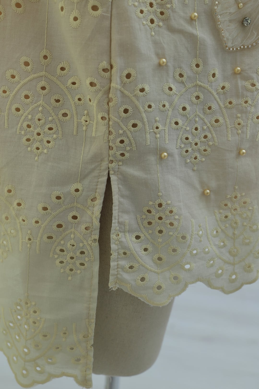 Organza Tulle Detail Pearl Button Long Back Scalloped Tunic - Beige - Podyumplus - by Peralane - photo 8