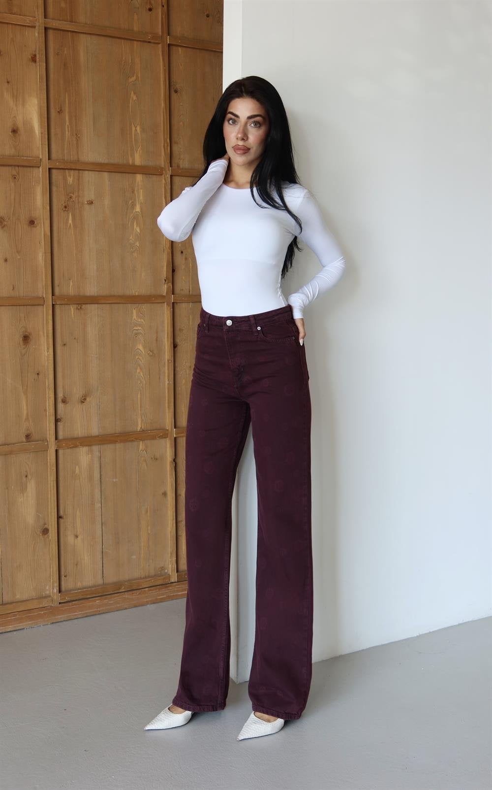 High Waist Wide Leg Floral Pattern Burgundy Denim Trousers - Lacarino Jeans - by Peralane - photo 2