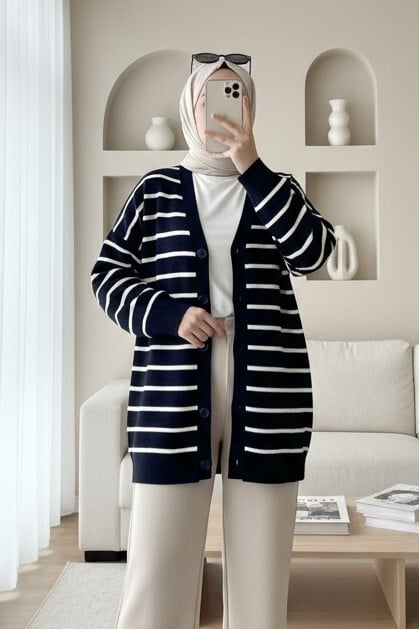 Striped Button-Up V-Neck Knit Cardigan - Navy - Podyumplus - by Peralane