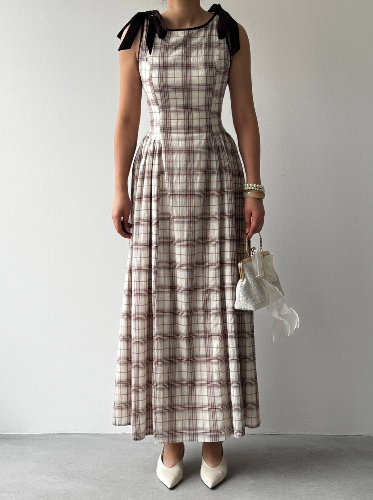 Sleeveless Plaid Dress with Bow Detail - Ekru - Etika - by Peralane - photo 2