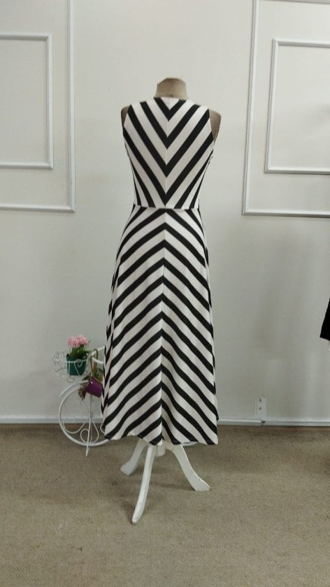 Women's Sleeveless Wrap Midi Dress with Striped Print - Janes - by Peralane - photo 6