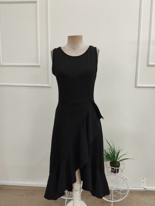 Women's Round Neck Ruffle Asymmetric Midi Crepe Dress in Black - Janes - by Peralane - photo 4
