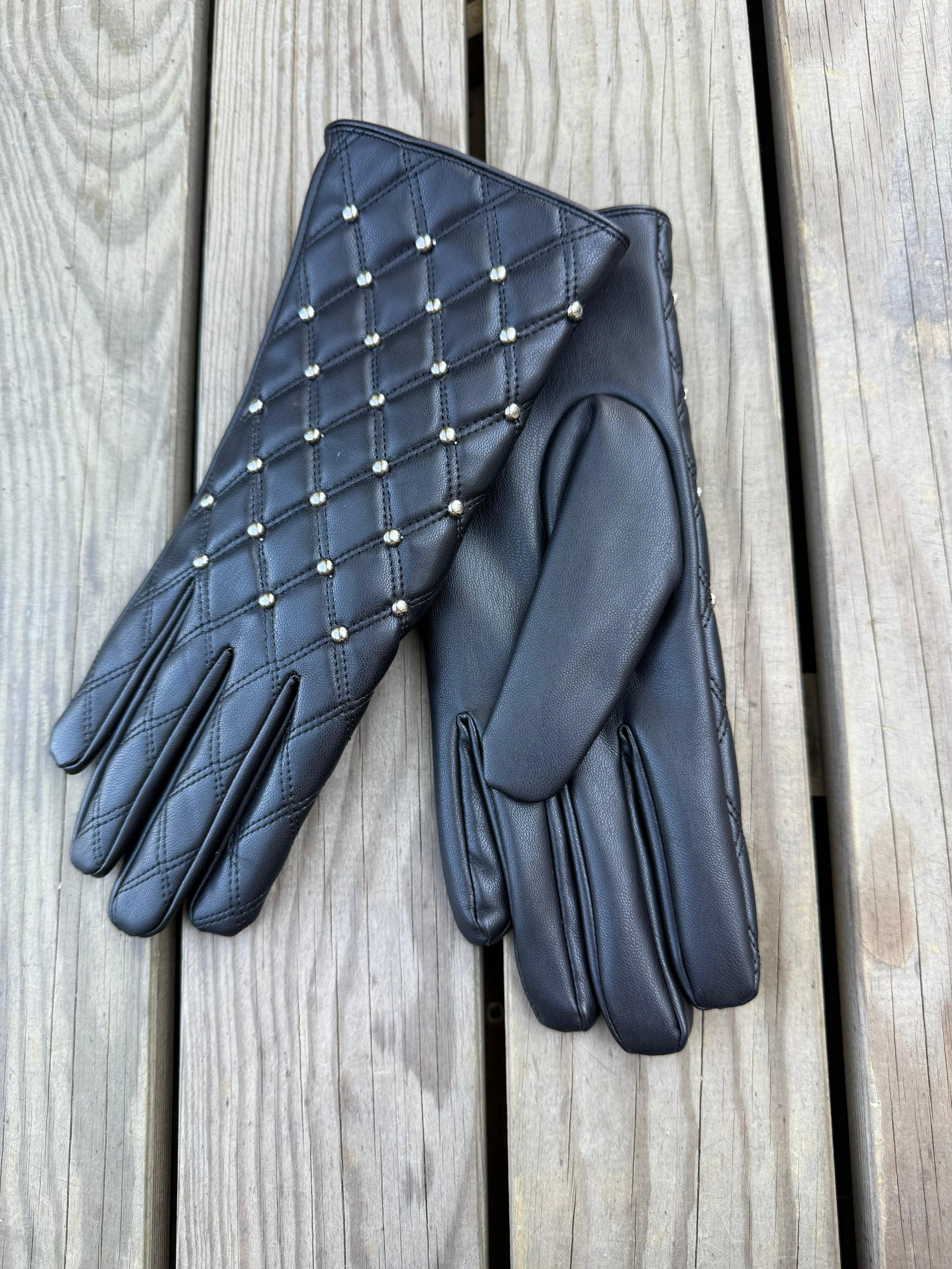 14823 Pearl Embellished Black PU Leather Gloves - Nesvay - by Peralane - photo 2