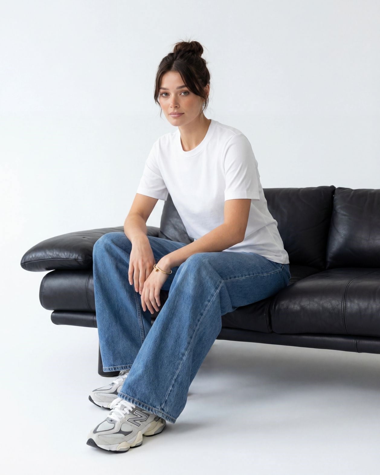 Wide-Leg Pleated Trousers in Ecru - Fame - by Peralane - photo 2