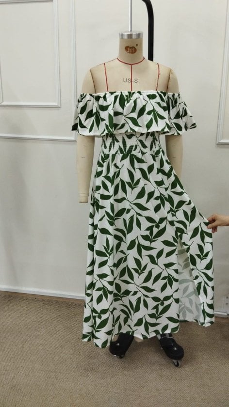 Women's Off-Shoulder Maxi Dress with Leaf Print and Smocked Waistband - Janes - by Peralane - photo 5