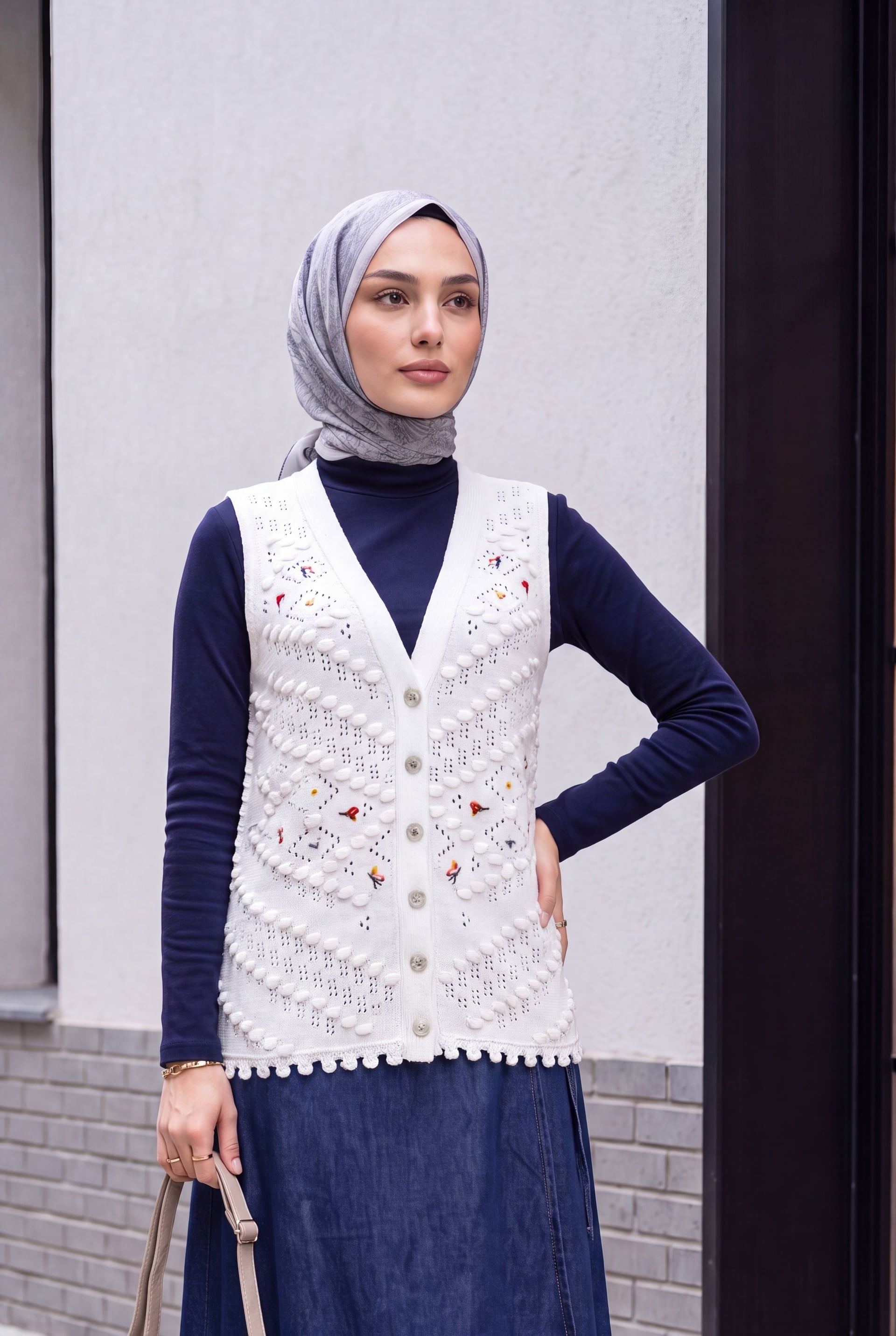 Ecru Sleeveless V-Neck Cardigan with Floral Embroidery and Pom-Pom Details - Podyumplus - by Peralane - photo 3