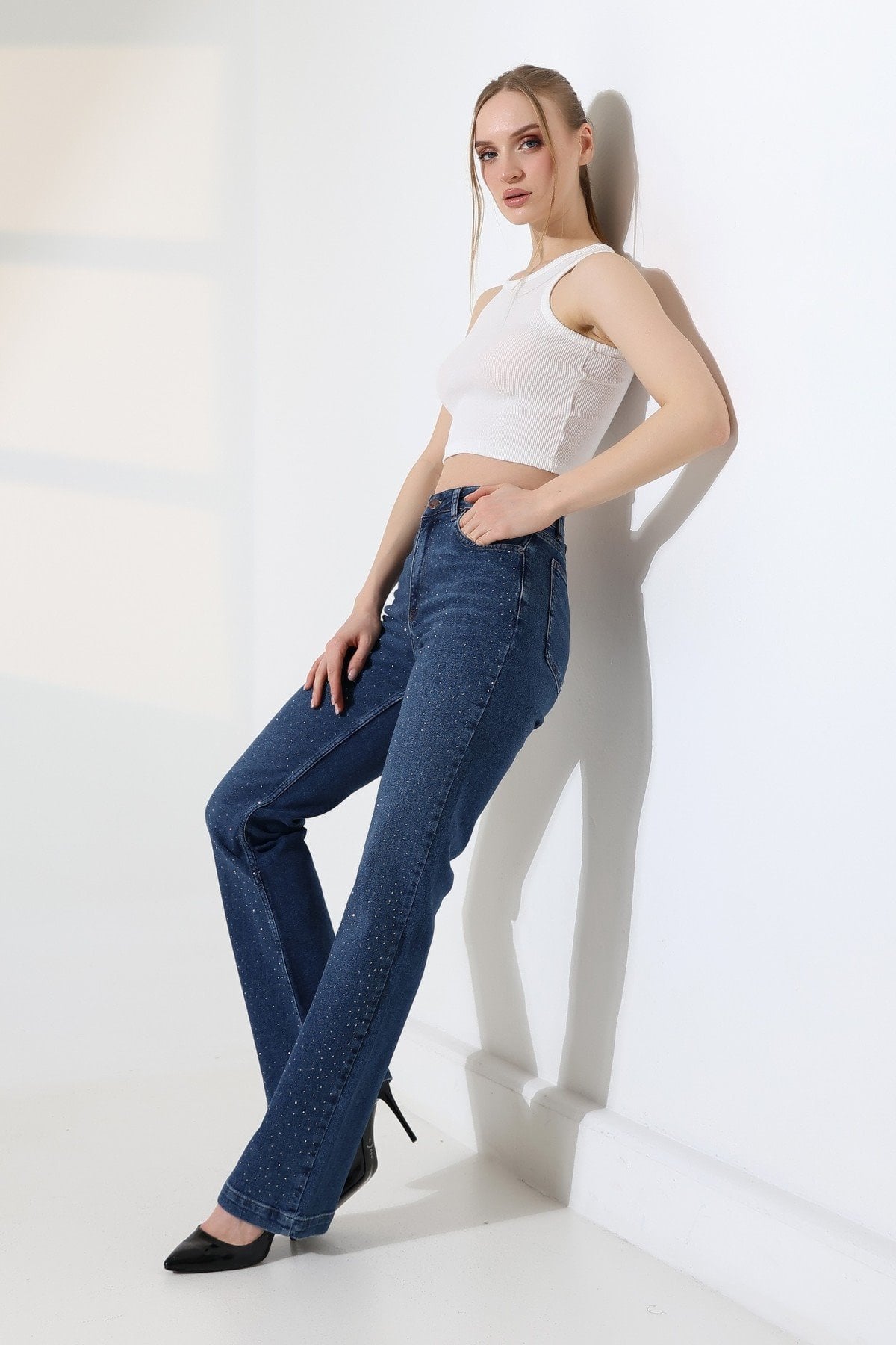 Embellished Relaxed Fit Flared Denim Trousers in Dark Wash - Xlove - by Peralane - photo 4