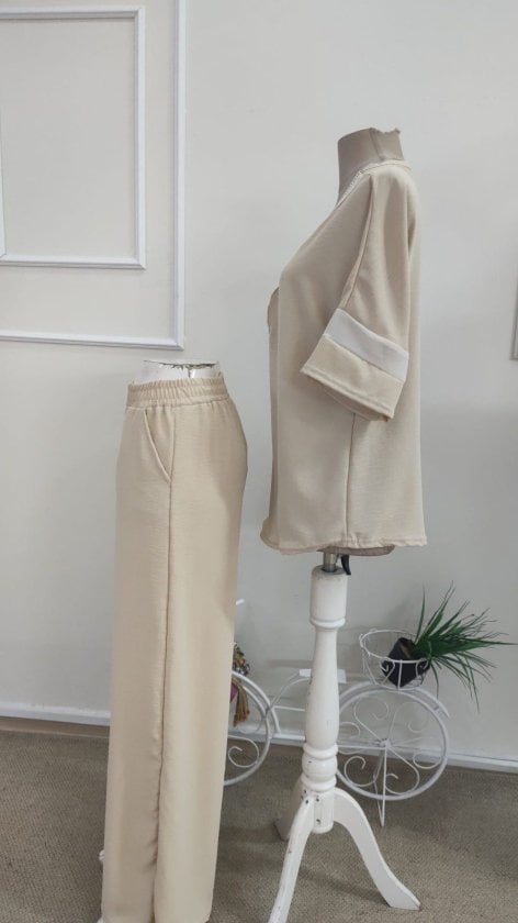Women's Short Sleeve V-Neck Lace Trim Blouse and Wide-Leg Trousers Two-Piece Set - Janes - by Peralane - photo 5