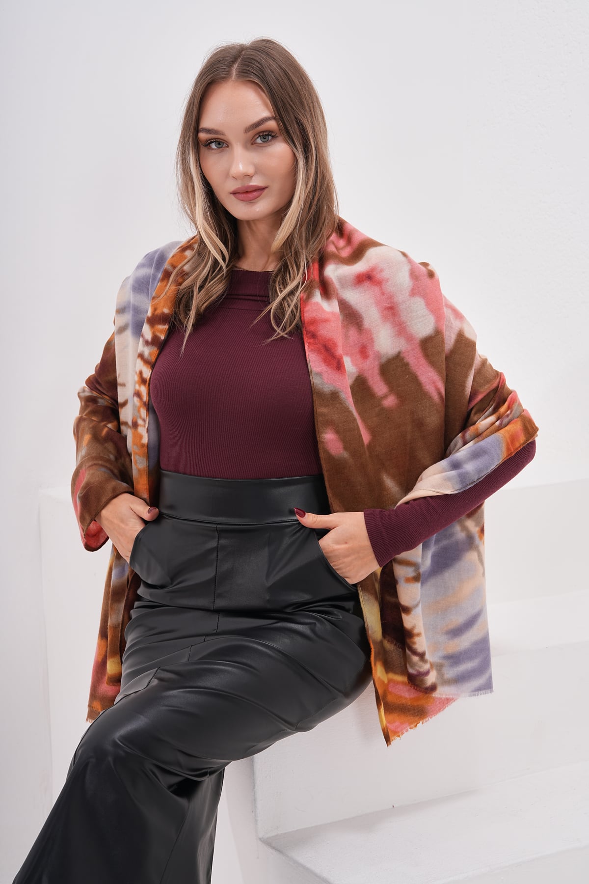 Coffee-Toned Batik Print Scarf - Nesvay - by Peralane - photo 4