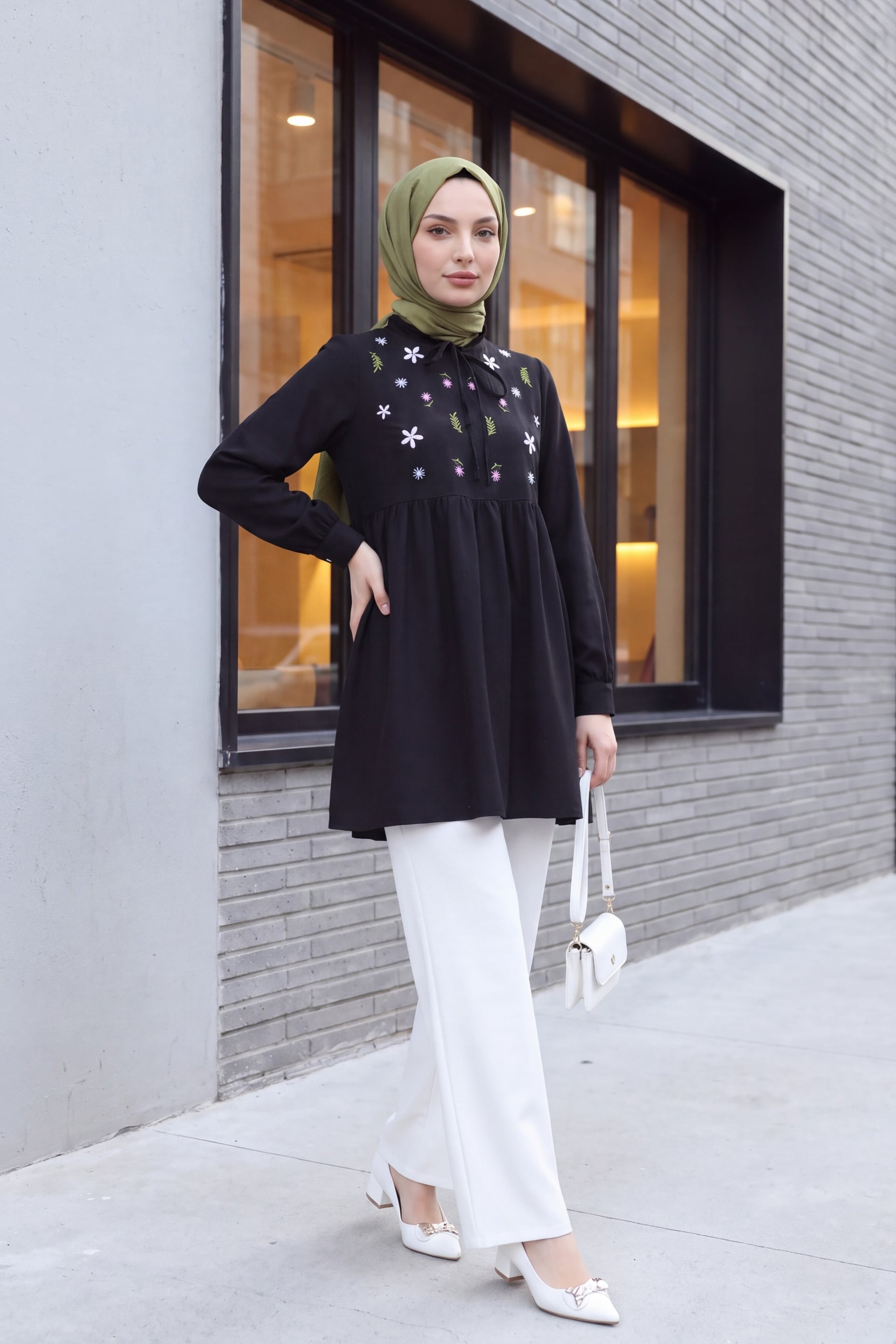 V-Neck Tie-Front Ruffled Floral Embroidered Poplin Tunic - Black - Podyumplus - by Peralane - photo 2