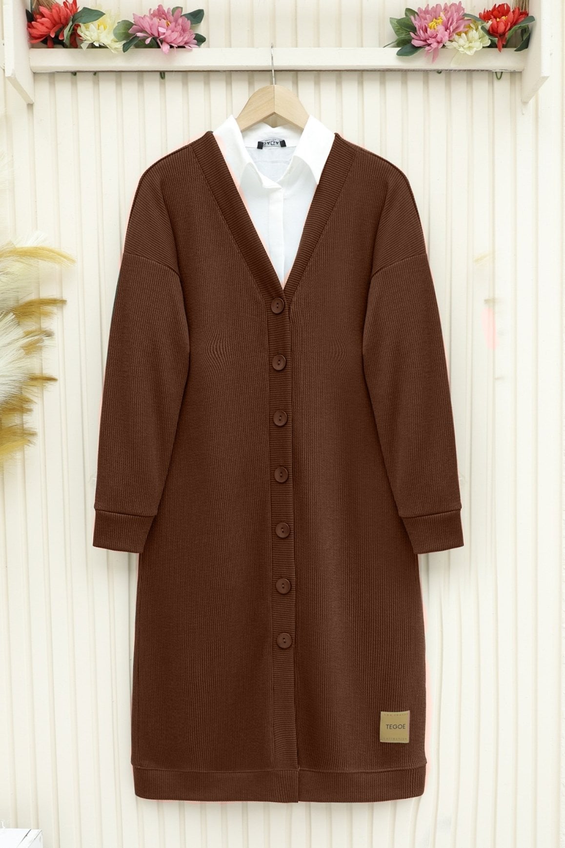 Ribbed Knit Long Cardigan with Buttons - Brown - Podyumplus - by Peralane
