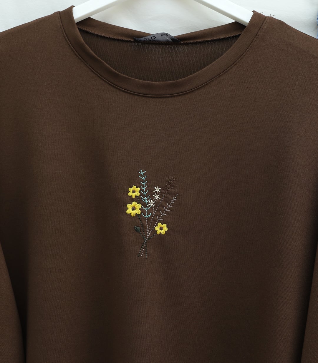 Brown Crewneck Oversized Sweatshirt for Women with Floral Embroidery - Podyumplus - by Peralane - photo 8