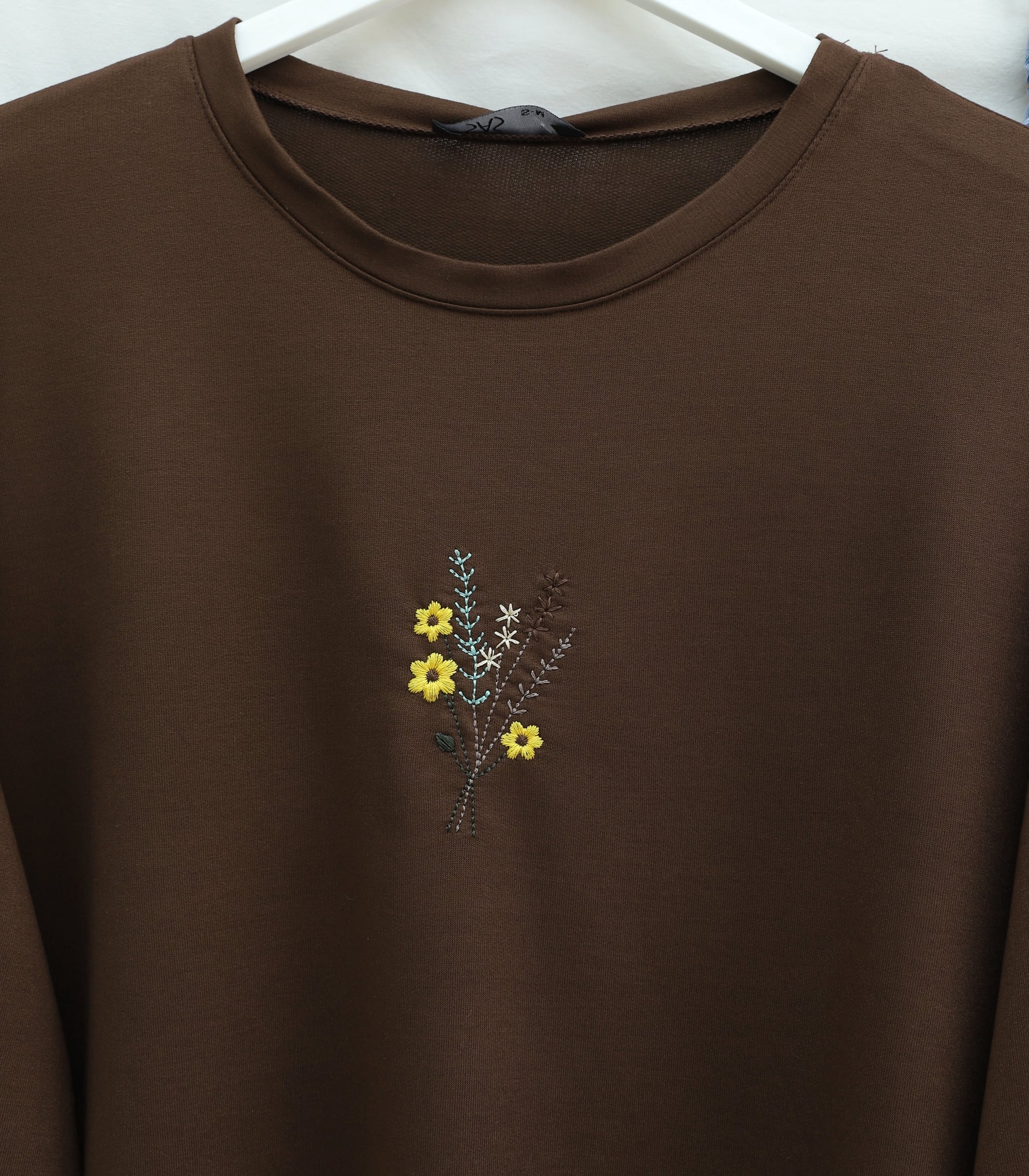 Brown Crewneck Oversized Sweatshirt for Women with Floral Embroidery - Podyumplus - by Peralane - photo 8