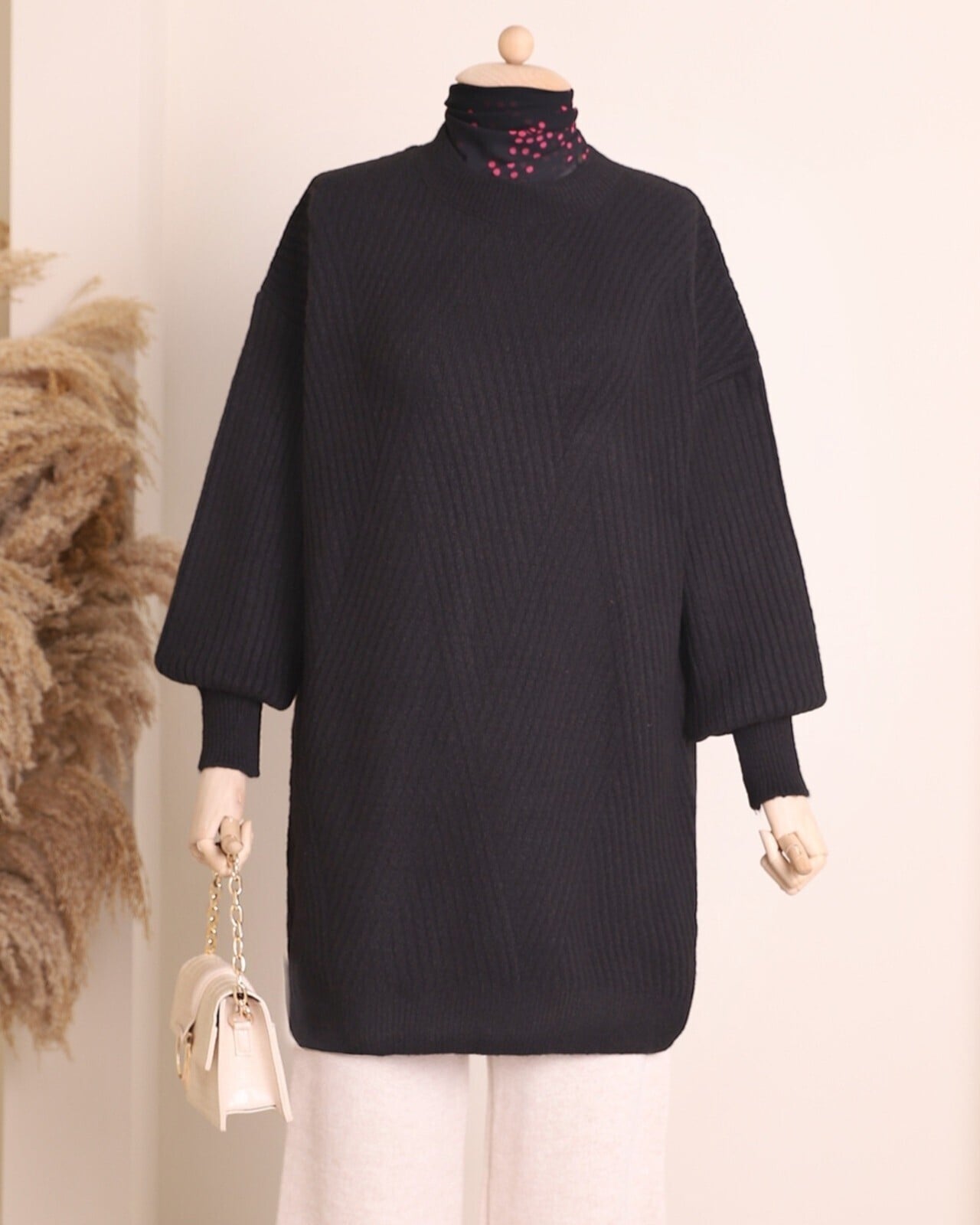 Black Chevron Pattern Knit Tunic with Crew Neck - Podyumplus - by Peralane - photo 2
